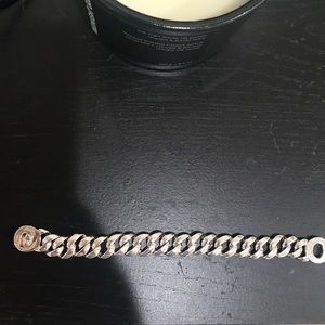 Marc Jacobs chain link bracelet.